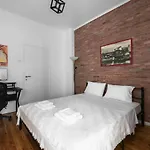 F & B Collection - Flat For 6